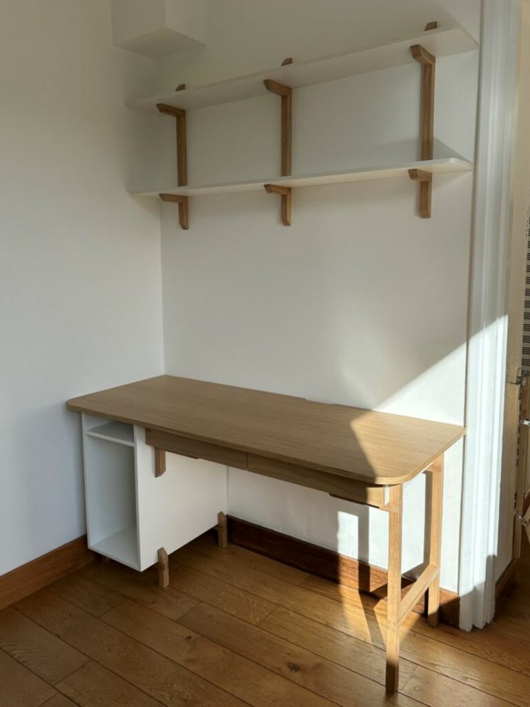 bureau chêne et étagères