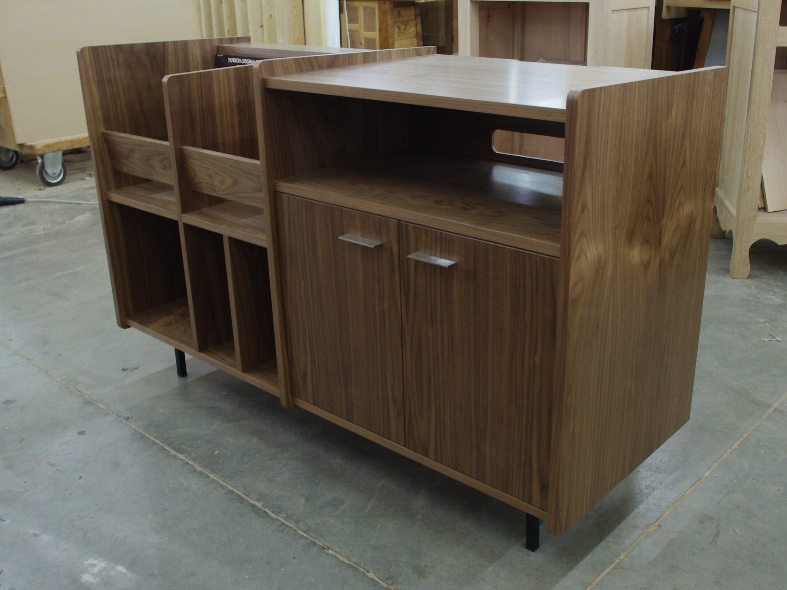 meuble Hi-fi noyer américain 3