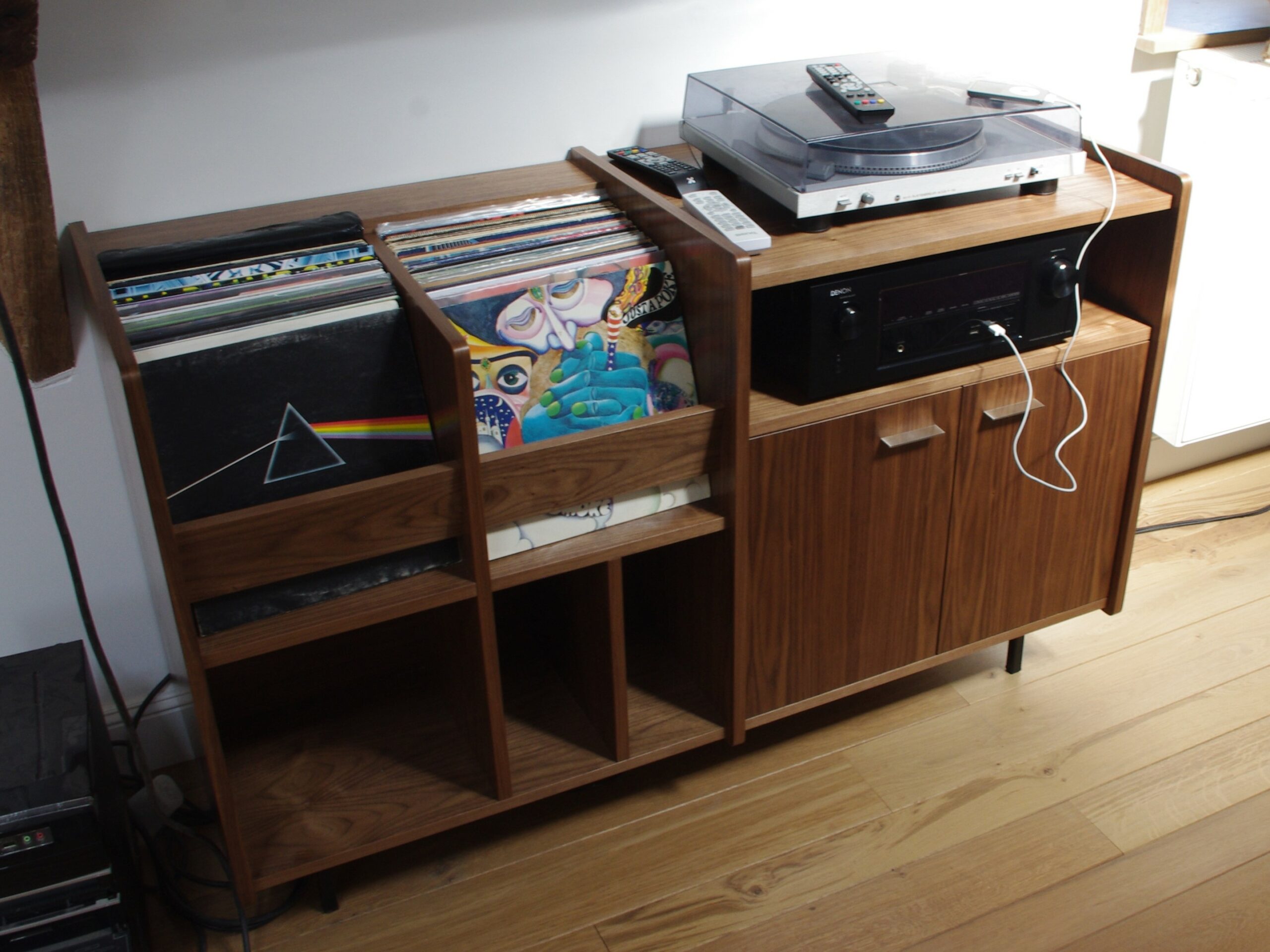 meuble Hi-fi noyer américain 4